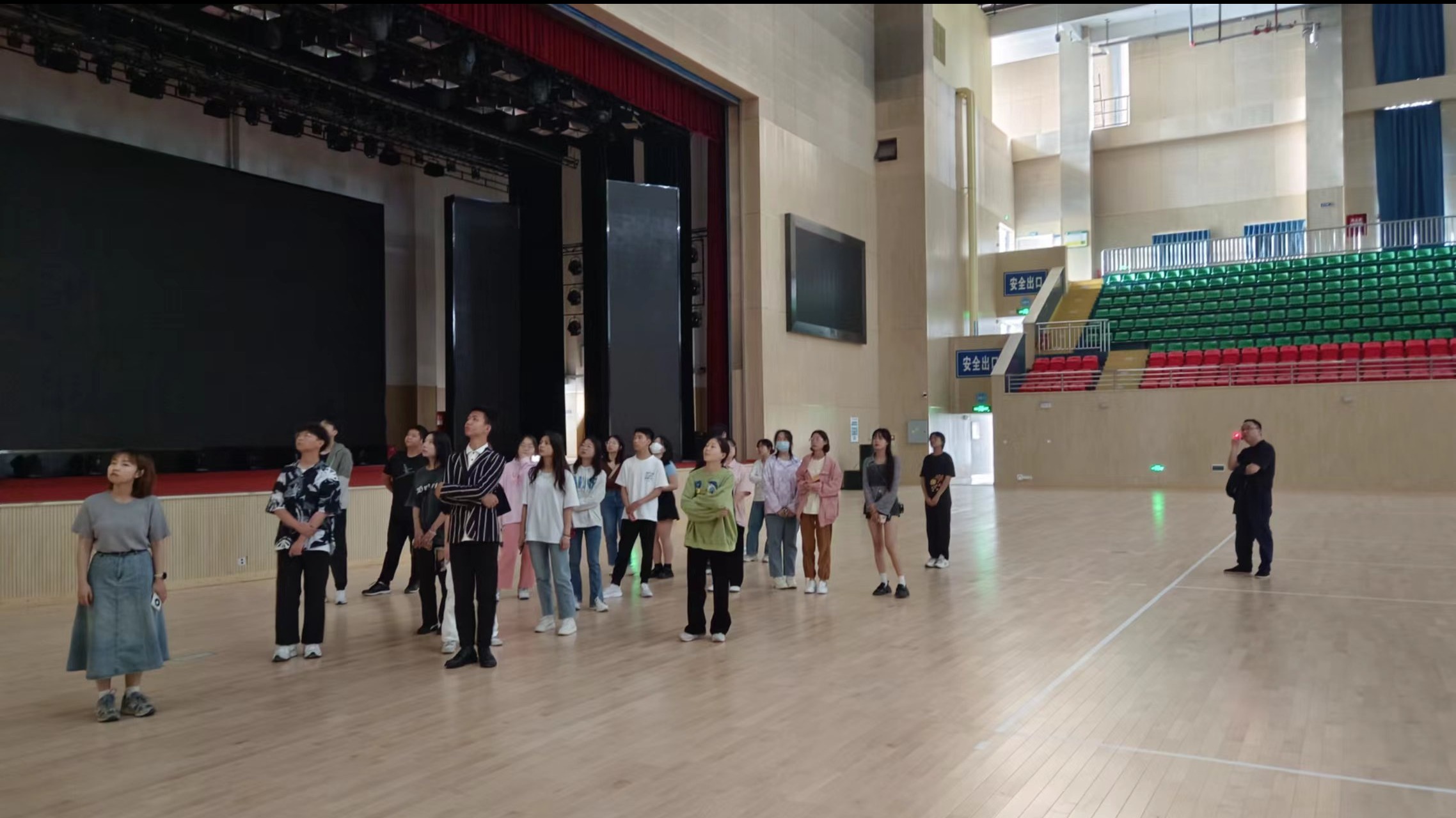 Love Chengdu, Embrace the Games || Volunteers Training on International Reception for the Upcoming Chengdu 2021 FISU World University Games!爱成都·迎大运‖大运志愿者外事培训来了！