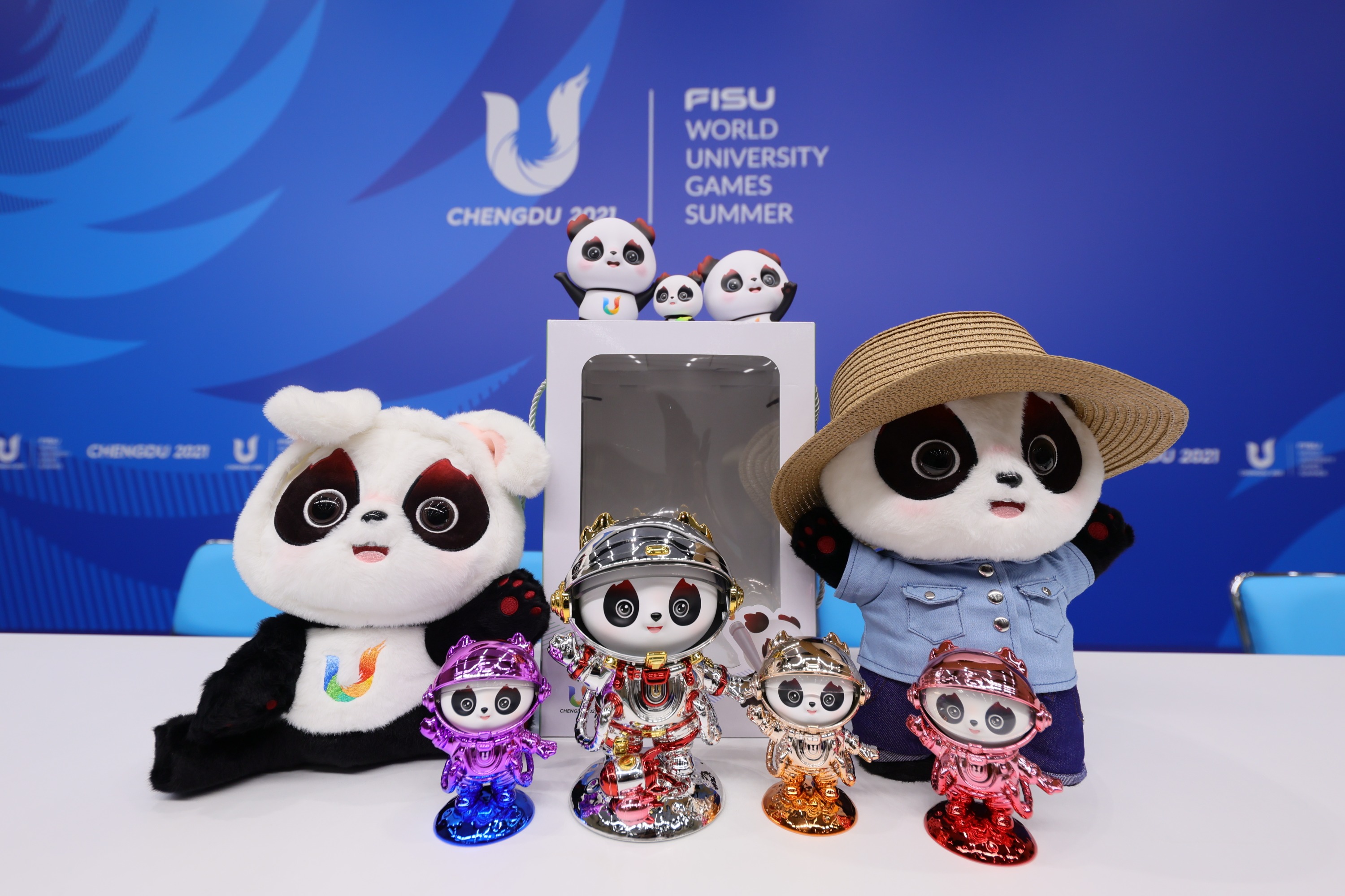 Chengdu 2021 FISU Games Mascot Rongbao in Big Demand成都大运会吉祥物“蓉宝”成为爆款
