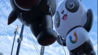 天府融媒看大运丨观观行大运㉖探班开幕式彩排 蓉宝“飘”起来了？