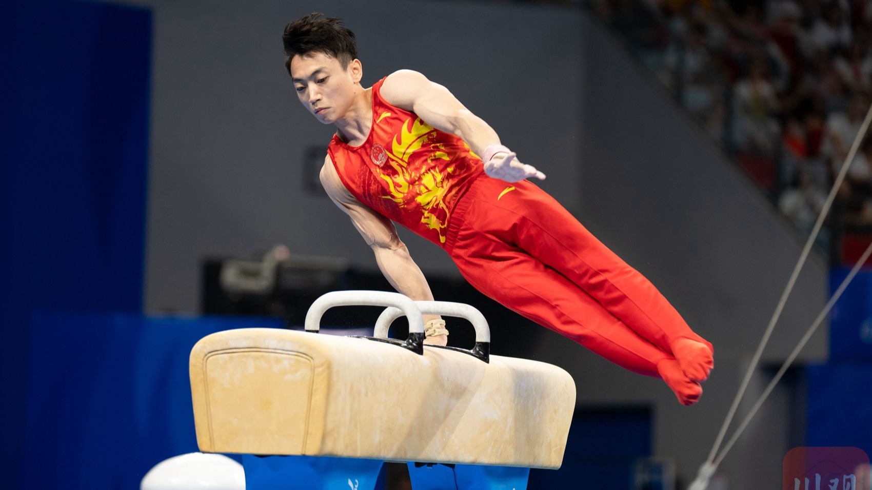 天府融媒看大运｜邹敬园大运会首秀 观众直呼“力与艺的结合，帅爆了！”