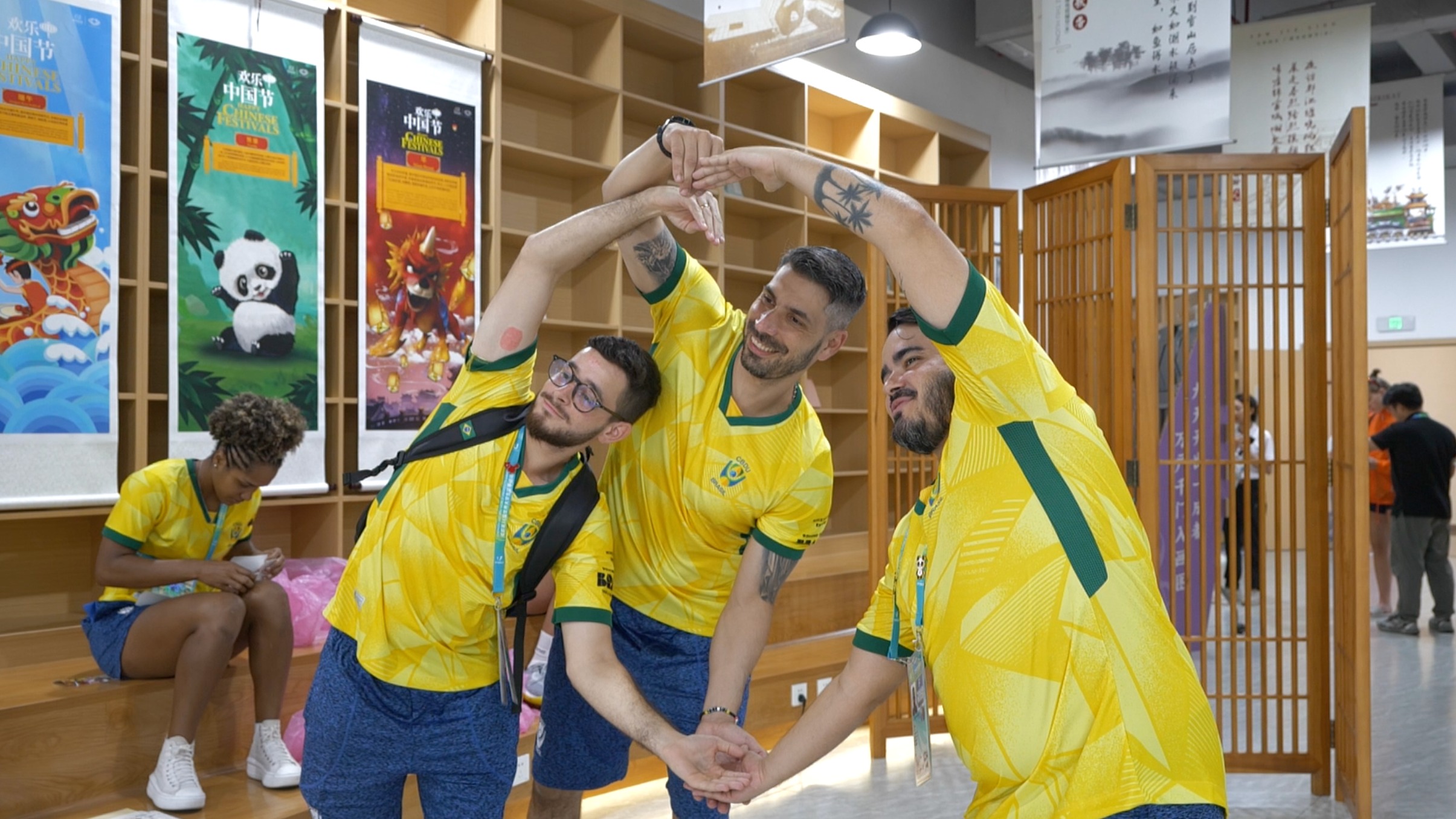 天府融媒看大运丨说说我交到的新朋友！