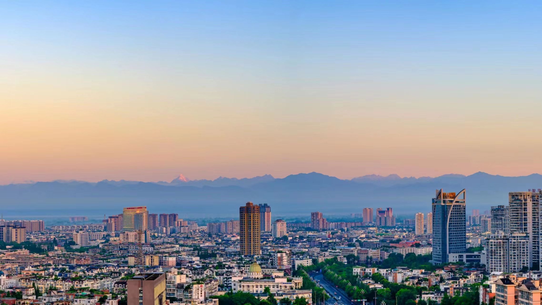 “鱼凫小记者”教师节征文作品展播丨我的魔法班主任