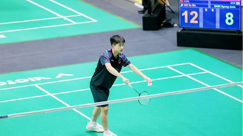 “人造毛叶羽毛球”在温江首登国际赛场！