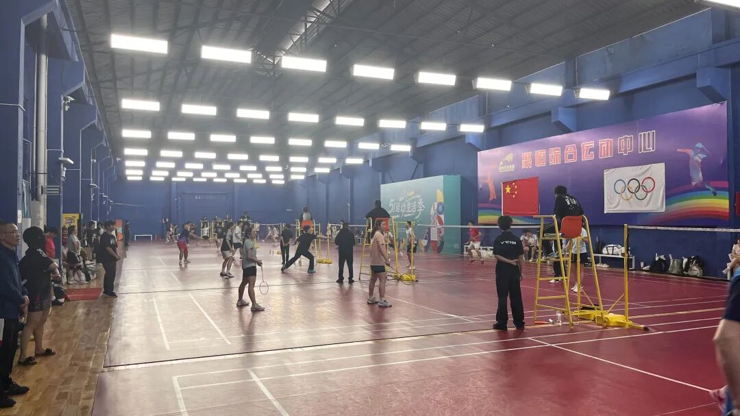 周末来挥拍流汗！温江这些羽毛球场馆哪个离你最近？