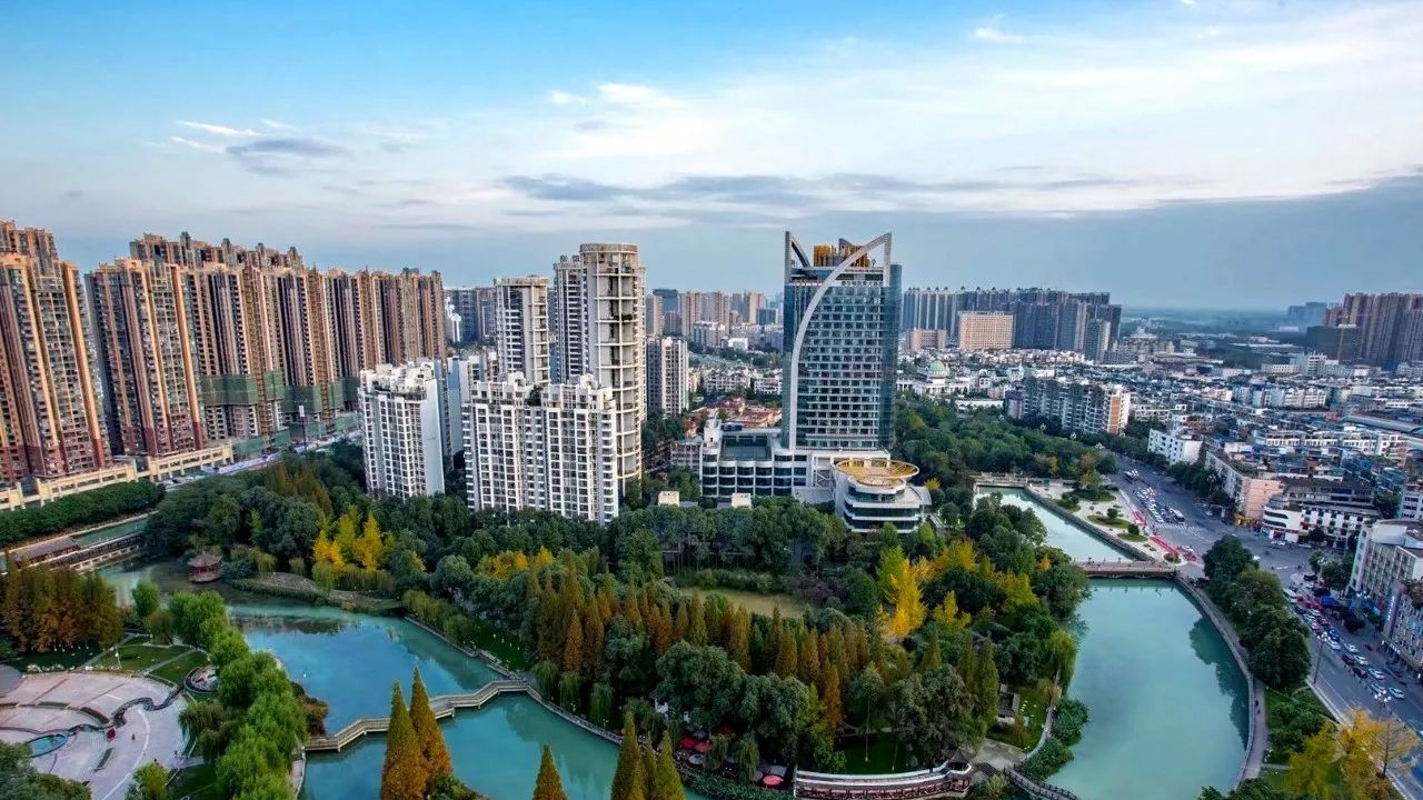 马烈红开展“进万企、解难题、优环境、促发展”工作，并督导检查安全生产工作