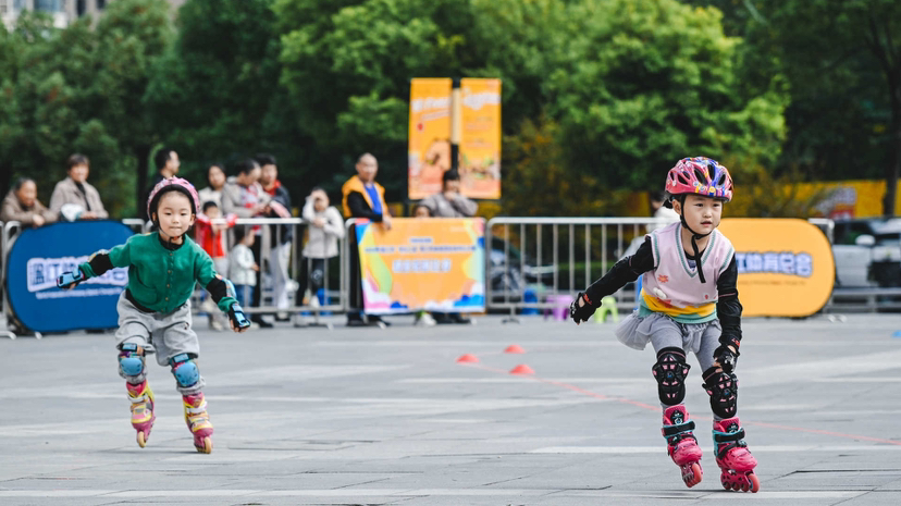 2025年温江区“快乐之星”青少年体育项目系列公开赛速度轮滑比赛举行