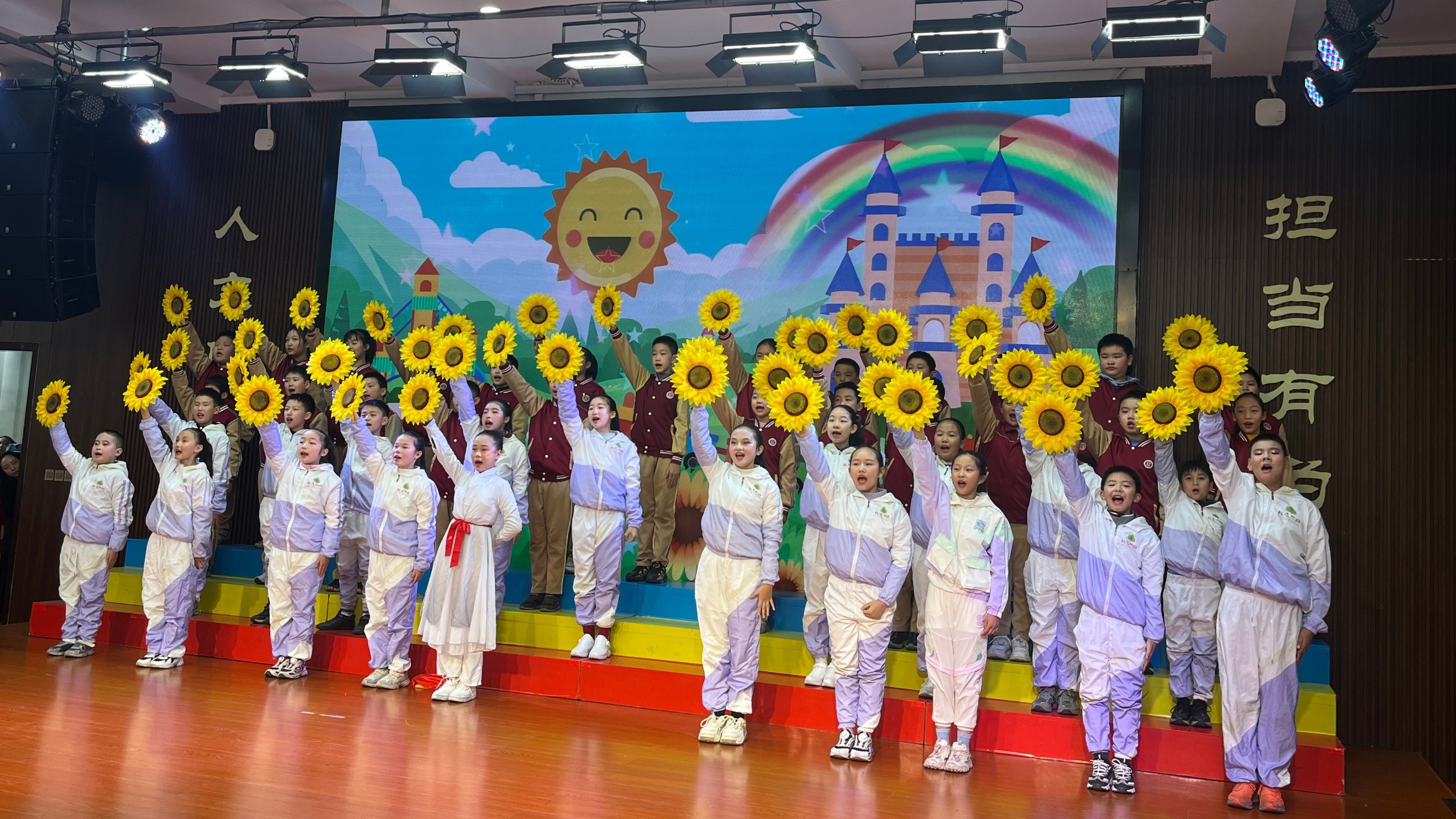 我区各学校举办纪念“一二·九”运动主题活动