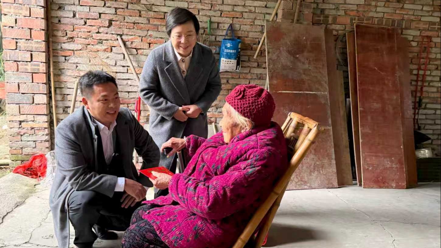 金马街道携手爱心企业开展暖冬公益行活动