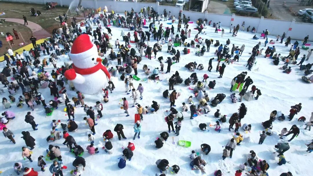 家门口的“尔滨”，今日上线！温江也可以耍雪了