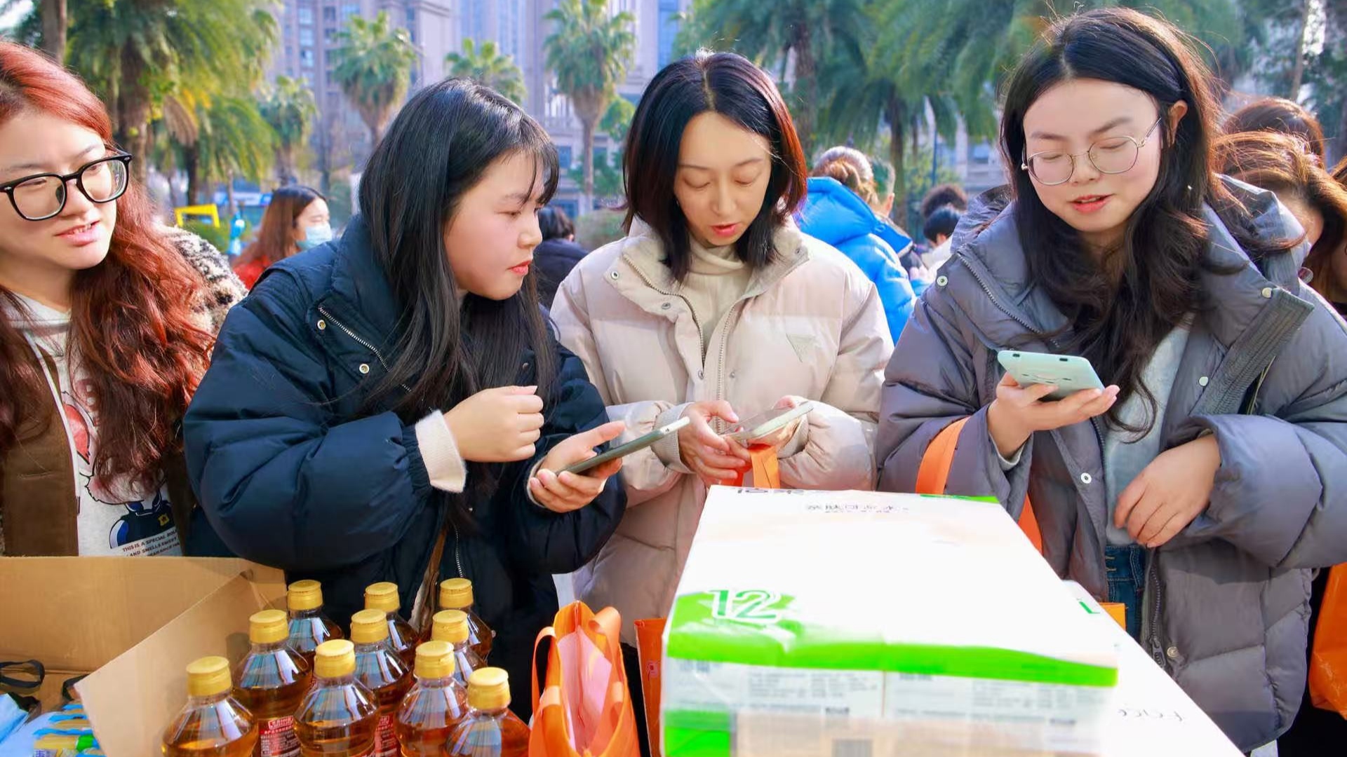 汇聚满城温暖！文明温江交出“年度答卷”→