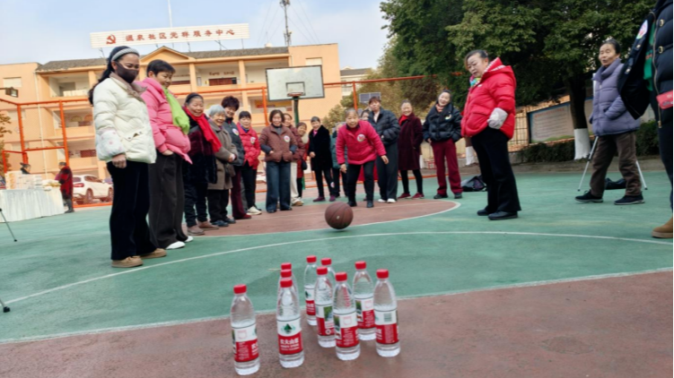 跃动夕阳，乐享银龄，金马街道温泉社区举办长者趣味运动会