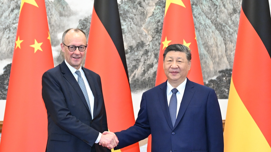 习近平会见德国总理默茨