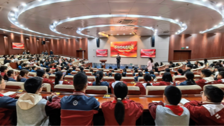 大中小学师生同上“开学第一课”！“Citywalk档案川行”系列档案思政微视频在温江发布