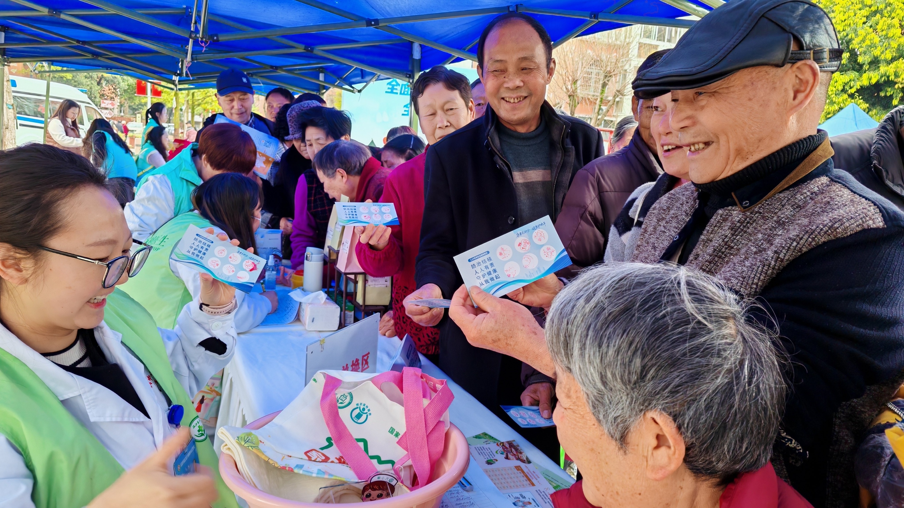 筑牢健康防线，温江区开展结核病防治主题宣传活动