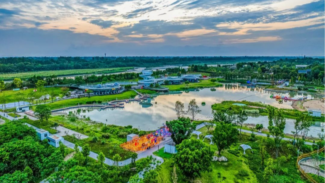 王军带队调研“一路繁花”快乐村跑、耕地保护、生态环境保护并督导群众身边不正之风和腐败问题集中整治工作